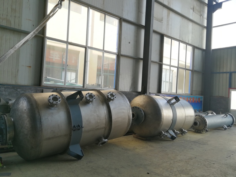 鈦鋼復(fù)合反應(yīng)釜